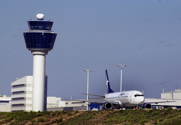 Πύργος ελέγχου που δουλεύει χωρίς εργαζόμενους