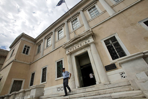 «Βρέχει» εγκρίσεις για ΟΤΑ και παιδικούς σταθμούς
