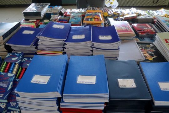 Συγκέντρωση σχολικών ειδών και γάλακτος στο Ηράκλειο