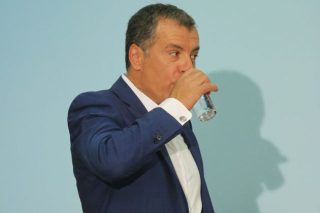 Nέα ρότα με τον ίδιο καπετάνιο