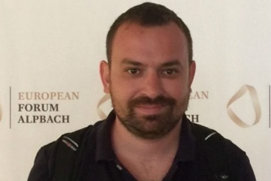 Η συναίνεση είναι μονόδρομος για τη γενιά μας
