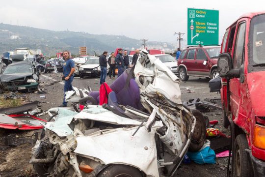 Οδηγώ και δεν σκέφτομαι κι είν’ αυτό επικίνδυνο