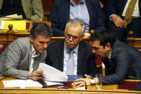 Χωρίς αυταπάτες και έτοιμη