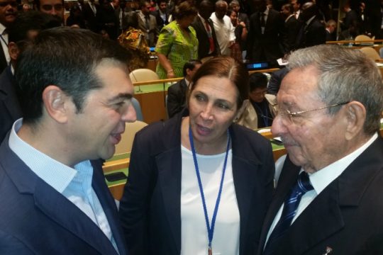 Το τετ-α-τετ του Τσίπρα με τον Κάστρο