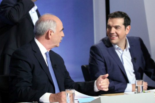 «Φουντώνει» η κόντρα πέντε μέρες πριν τις κάλπες
