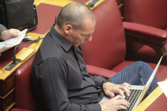 Κλείνει την πόρτα συνεργασίας με τη ΛΑ.Ε. ο Γ. Βαρουφάκης