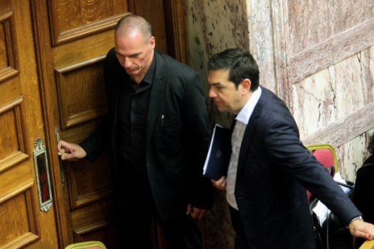 «Πραγματικοί νικητές οι δανειστές»