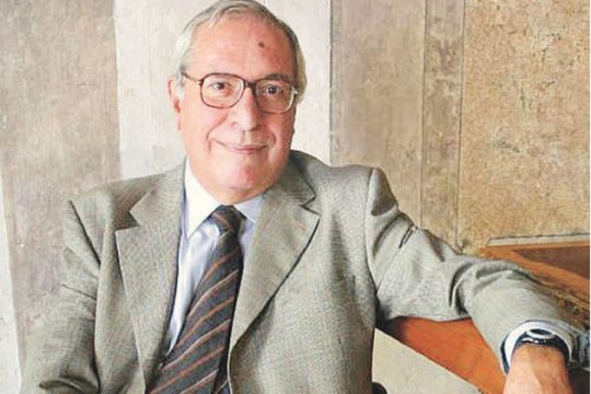 «Στην Ε.Ε. η δημοκρατία δεν βρίσκεται σε κίνδυνο, απλώς δεν υπάρχει»