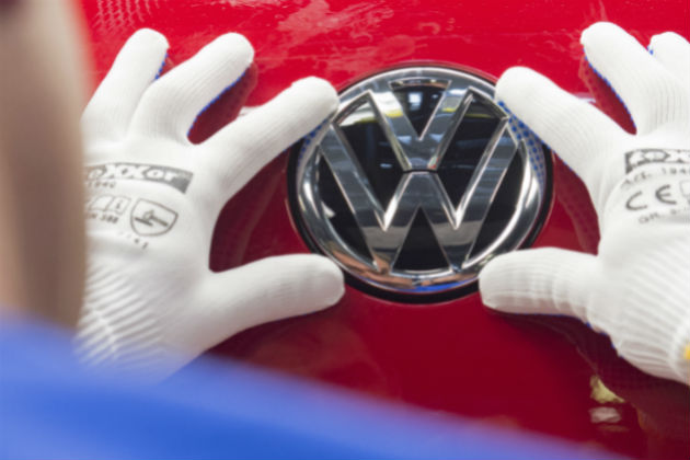 Διαψεύδει ότι αποκάλυψε το σκάνδαλο της VW η Αννα Στεφανοπούλου