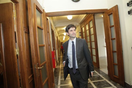 Δεν καθυστερούν οι εκλογές την πρώτη αξιολόγηση