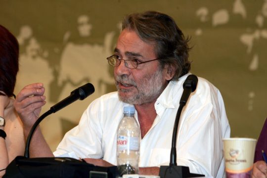 «Ισοπέδωση το “μνημονιακοί-αντιμνημονιακοί”»