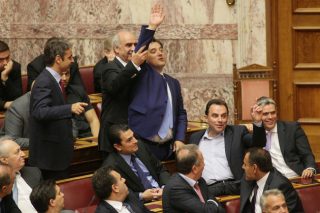Μικρό διάλειμμα για αντιπολίτευση