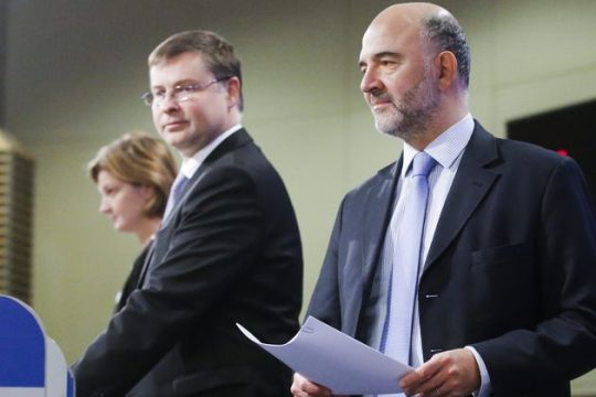 Οι άνθρωποι της Μέρκελ άδειασαν τον Π. Μοσκοβισί