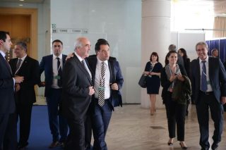 Μετέφεραν τις διαφορές τους στη Μαδρίτη