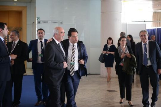 Μετέφεραν τις διαφορές τους στη Μαδρίτη