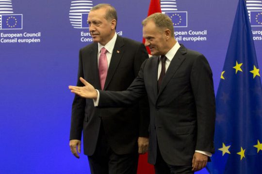 Τεμενάδες και ζεστό χρήμα στον «σουλτάνο»