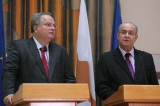«Πρώτα να αποχωρήσουν όλα τα στρατεύματα»