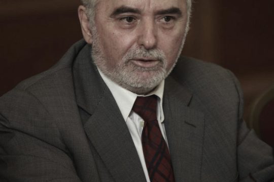 Μεταρρύθμιση και όχι κατεδάφιση