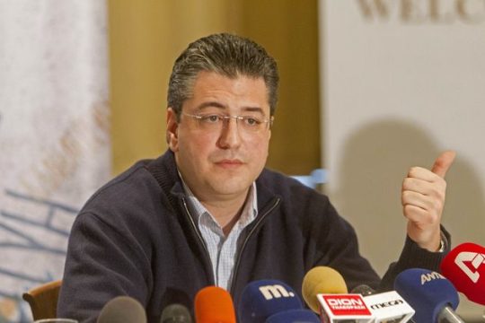 Οι μισαλλόδοξοι οπαδοί του Τζιτζικώστα