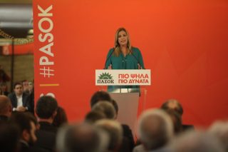 «Δεν στηρίζουμε υφεσιακές πολιτικές της κυβέρνησης»
