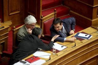 «Καυτές πατάτες» για την κυβέρνηση