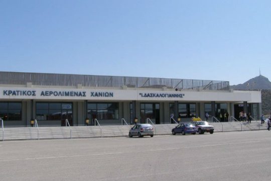 Mπαράζ προσφυγών για τα περιφερειακά αεροδρόμια