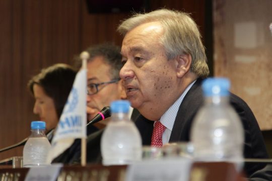 Εντυπωσιασμένος από την αλληλεγγύη που δείχνουν οι Ελληνες στους πρόσφυγες