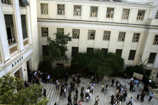 Kριτική στον ΣΥΡΙΖΑ, αλλά και πρόταση για ρήξη με τα μνημόνια
