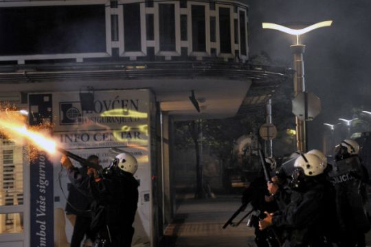 Νέες συγκρούσεις αστυνομίας – διαδηλωτών στο Μαυροβούνιο