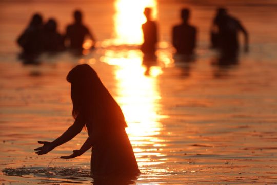 Εξολόθρευση και στο βάθος… “Ολυμπιακοί” Αγώνες