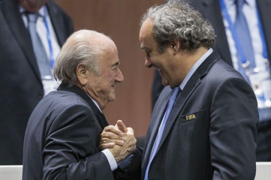 Επίθεση και υποψήφιοι