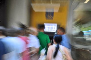 Ξεπαγώνουν κατασχέσεις χρημάτων