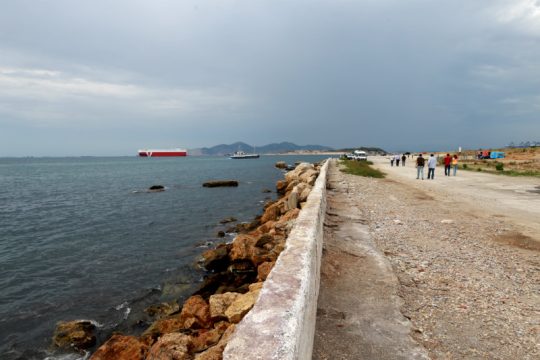 Δεν πωλείται το θαλάσσιο μέτωπο των Λιπασμάτων