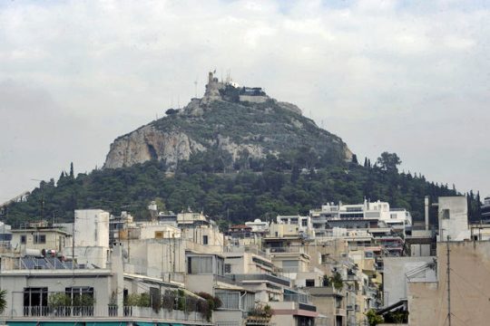 Ψαλιδίζεται η απαλλαγή του ΕΝΦΙΑ