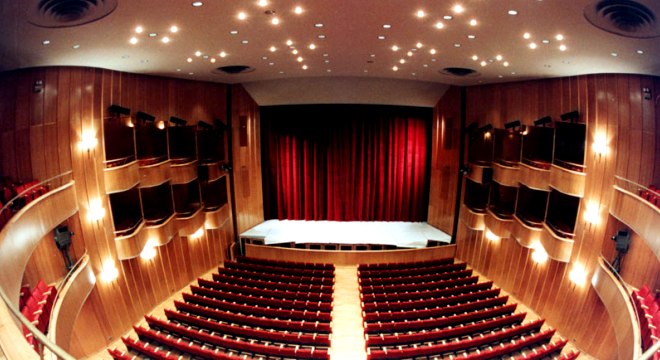 Αποχαιρετά το «Ολύμπια», ονειρεύεται το Φάληρο