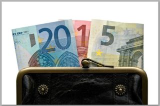 Η γενιά των 1.000 ευρώ, κατάσχεση