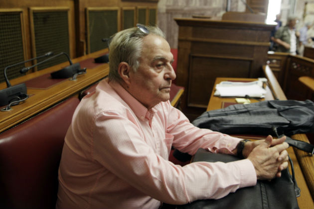 «Έκπτωση» 4.000 ευρώ από τον Δήμο Αίγινας στον Φλαμπουράρη