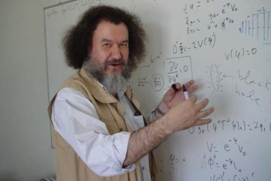 Τέσσερις μήνες σε ειρηνικό διαδηλωτή, καθηγητή ΕΜΠ