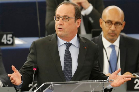 «…Να αρχίσουμε να μιλάμε για το χρέος»