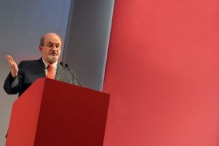 Η φάτουα του Ρούσντι έφτασε Φρανκφούρτη