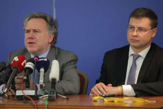 Στην ατζέντα Κατρούγκαλου-Ντομπρόφσκις το ασφαλιστικό