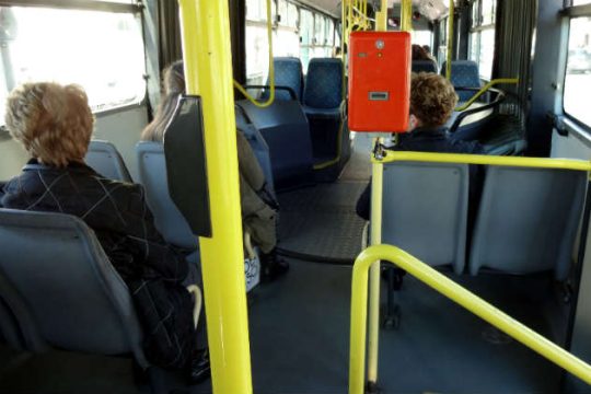 Παράσταση διαμαρτυρίας σπουδαστών στον ΟΑΣΑ