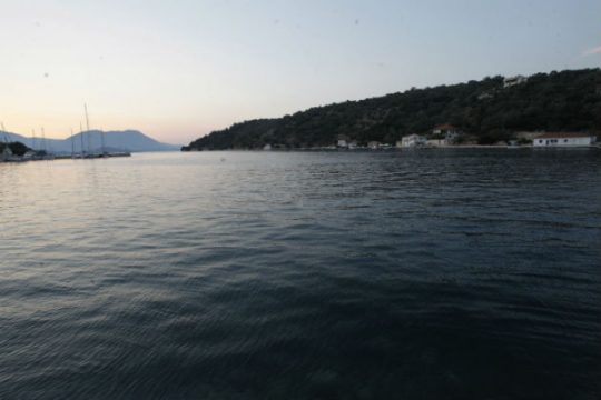Πυρκαγιά σε θαλαμηγό στο Μεγανήσι