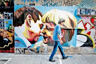Κεραυνοβόλος κάλυψη των κενών στα σχολεία