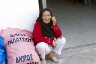 Συνεχής ροή αλληλεγγύης στο Παλέ