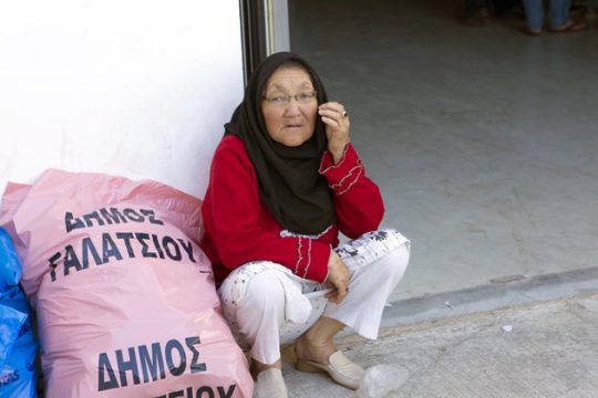 Συνεχής ροή αλληλεγγύης στο Παλέ