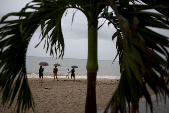 Ηπιότερος από το αναμενόμενο ο τυφώνας «Πατρίτσια»