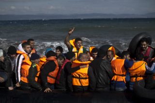 Νέο ναυάγιο στη Μυτιλήνη – Σώοι όλοι οι πρόσφυγες