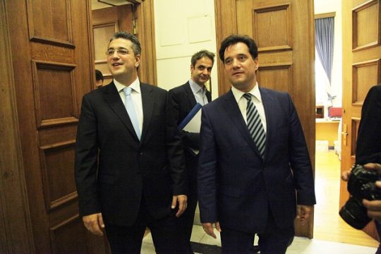 Προεκλογικός αγώνας σε πολλά μέτωπα