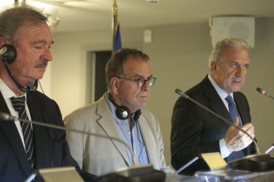 Επιτάχυνση της λειτουργίας των κέντρων υποδοχής